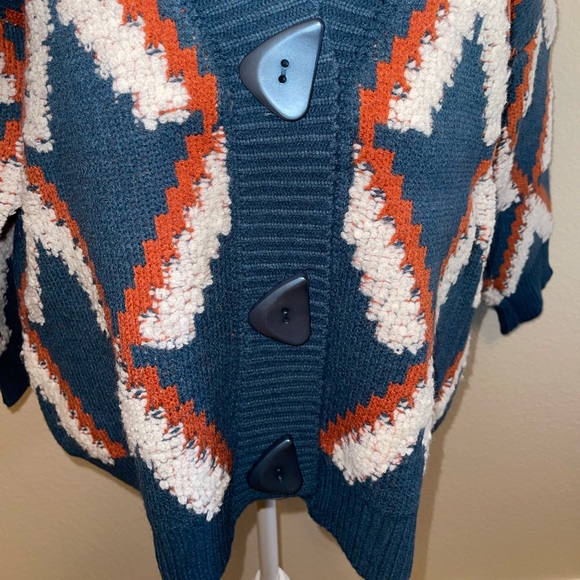 Cardigan - Picture 9 of 16